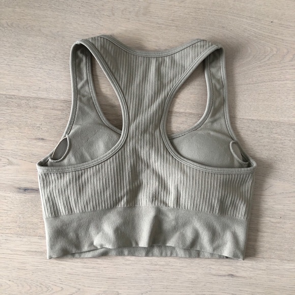 3/$30 H&M Women's Ribbed Sports Bra - Olive or Sage - Picture 3 of 4